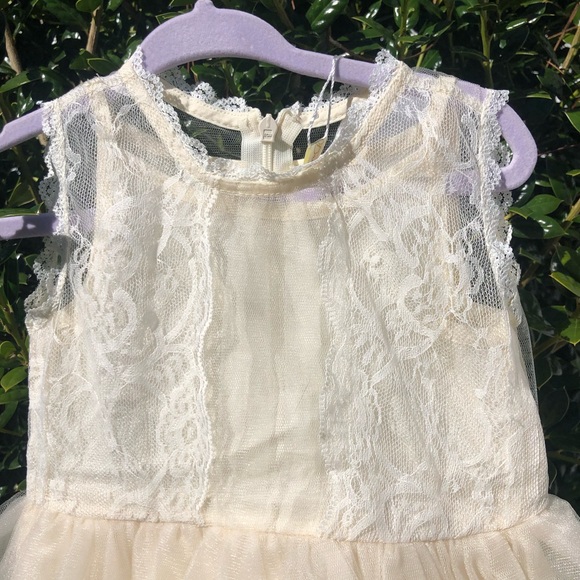 NWT Ivory dress size 2T - Picture 3 of 9